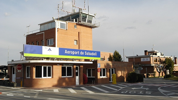 El Aeropuerto de Sabadell prevé tener terminados los nuevos accesos al aeródromo en el 2018