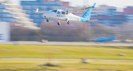 img EAS inverteix més de 4 milions d'euros per reforçar la formació de pilots 